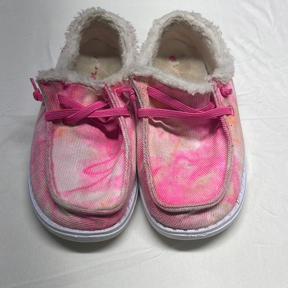 Pink kids shoes used